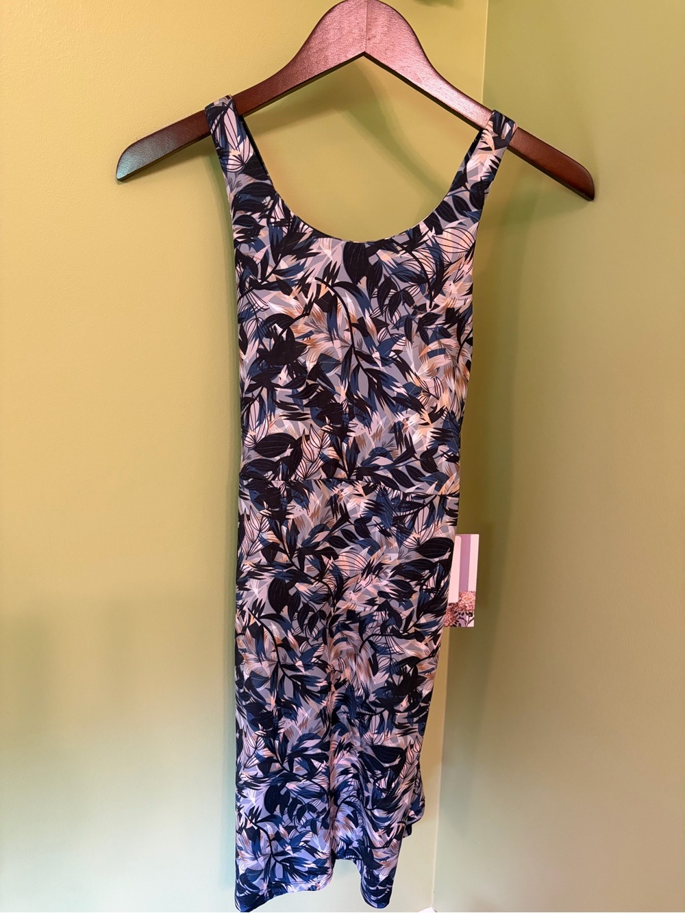 Kyodan Outdoor Active Dress M Navy Floral Built In Bra Zip Pockets Athletic NWT
